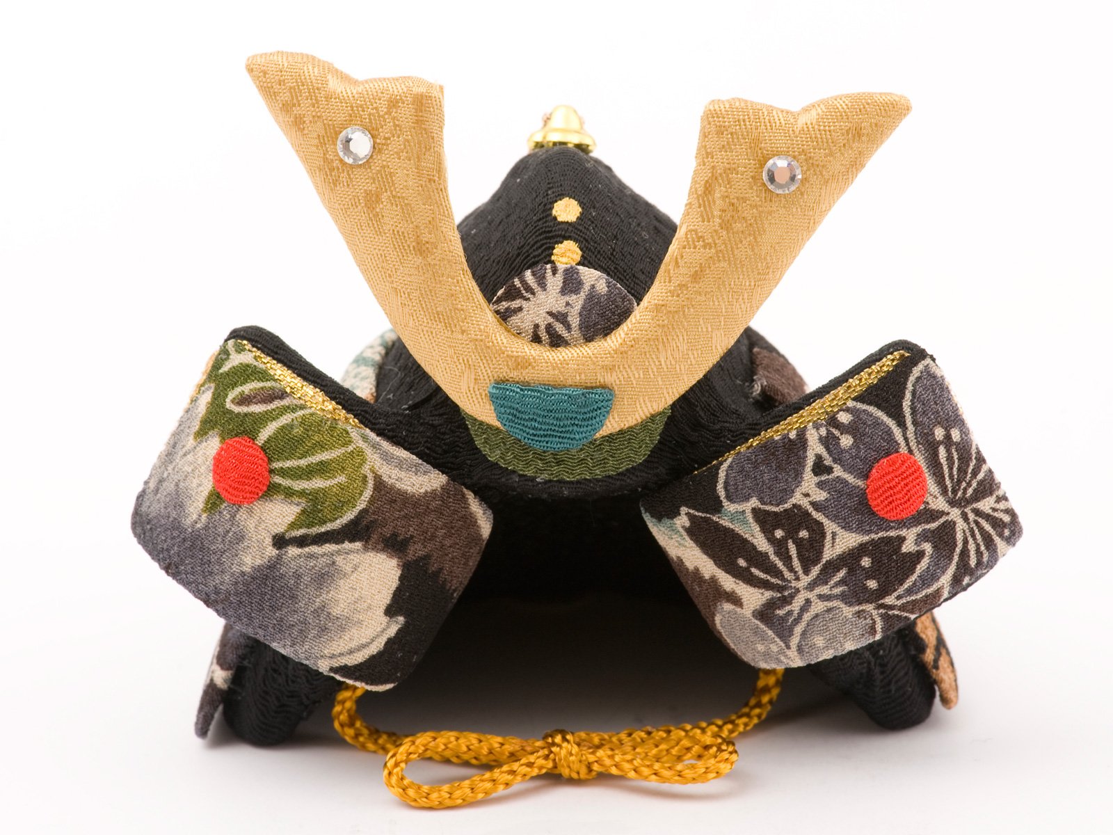 Amazon | 五月人形 和柄 ちりめん 兜 桐箱セット S 間口12cm x 奥行